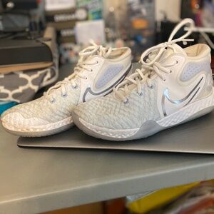 Nike KD Trey 5 VIII Kevin Durant CK2089-100 White Basketball Shoes